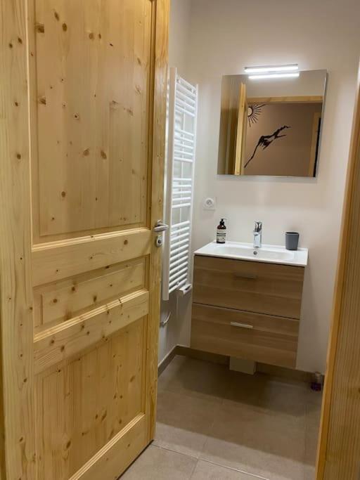 Gorgeous 2 Bedroom, 2 Full Bath, Ski In Apartment! Winner Of 2025 And 2024 Traveller Award! Morzine Zewnętrze zdjęcie
